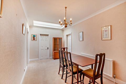 7 Brunswick Close, Pinner, HA5 5AU
