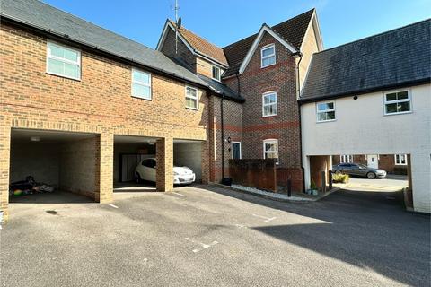 2 bedroom ground floor flat for sale, Codmore Hill, Codmore Hill, Pulborough, West Sussex