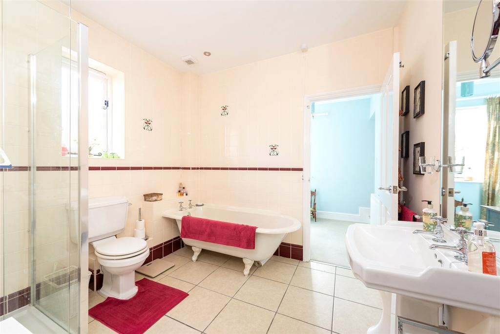 Jack &amp; Jill Bathroom
