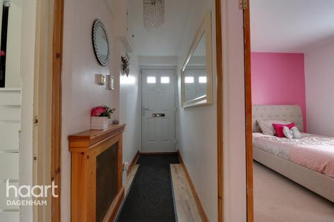 1 bedroom flat for sale - Markyate Road, Dagenham