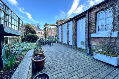 6 Cheviot Road, Carlisle, CA3 9ED