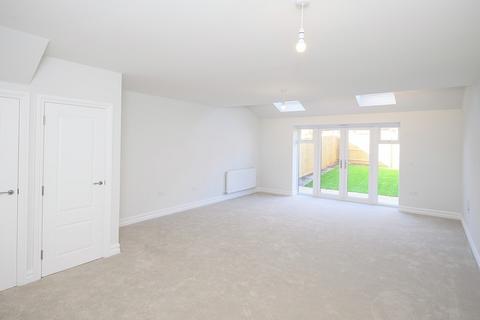 3 bedroom end of terrace house for sale, Plot 336, The Swift at Broadacres, Chessall Avenue RH13