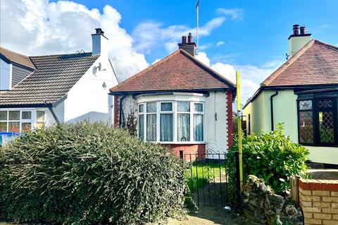 32 Blenheim Crescent, Leigh-on-sea, SS9 3DT