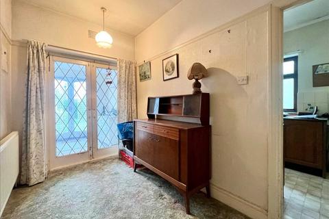 32 Blenheim Crescent, Leigh-on-sea, SS9 3DT