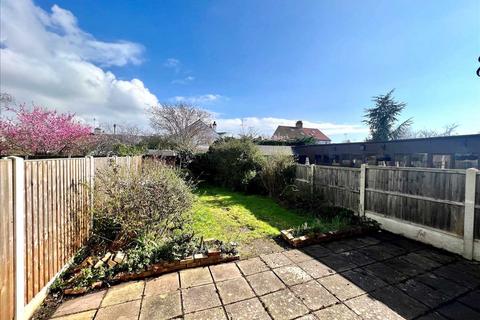 32 Blenheim Crescent, Leigh-on-sea, SS9 3DT