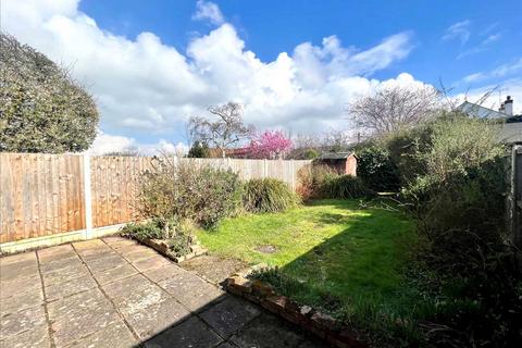 32 Blenheim Crescent, Leigh-on-sea, SS9 3DT