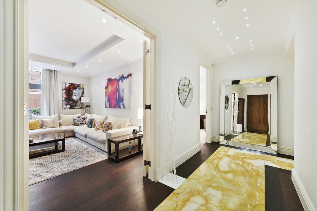 Bickenhall Mansions