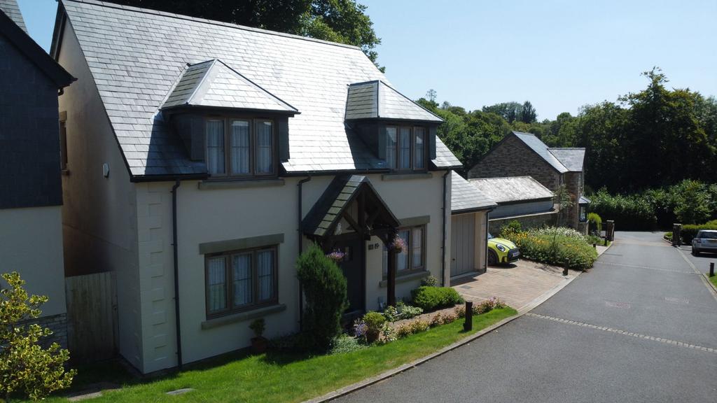 Tavistock, Devon, PL19 0FF 4 Bed Detached House For Sale - £575,000