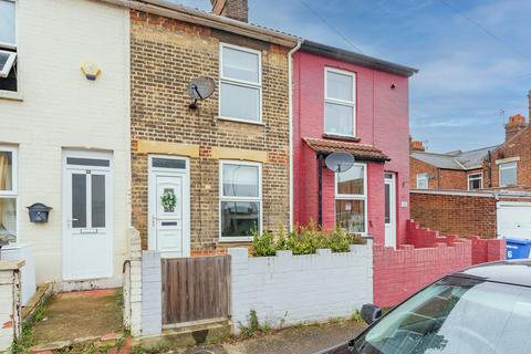 3 bedroom terraced house for sale, Essex Road, Lowestoft