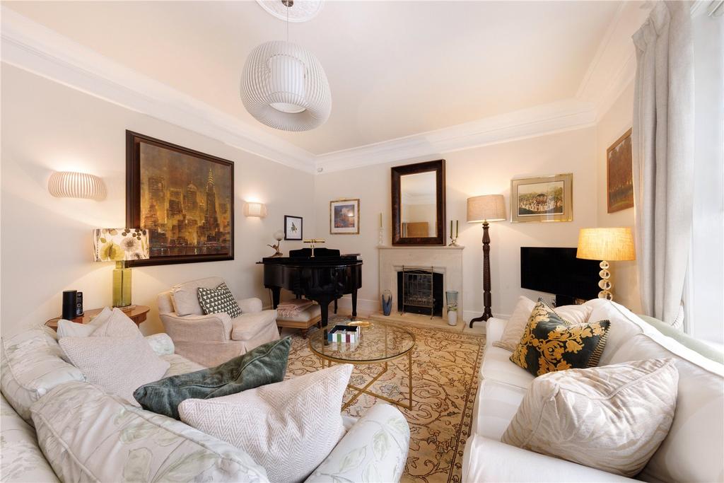 Sitting Room.