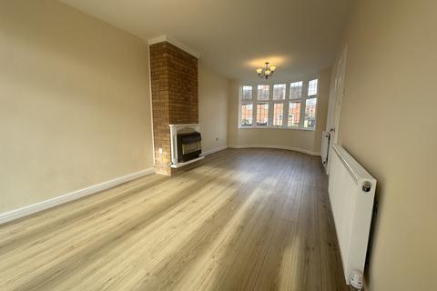 3 bedroom semi-detached house to rent - Worlds End Lane, Birmingham, West Midlands, B32