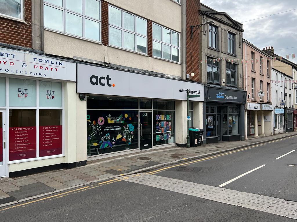 Pontypool, Torfaen NP4 Retail property (high street) for sale £90,000