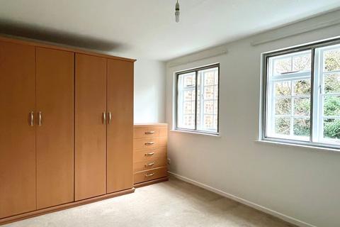 1 bedroom flat for sale, Sopwith Avenue, Chessington, Surrey. KT9 1QE