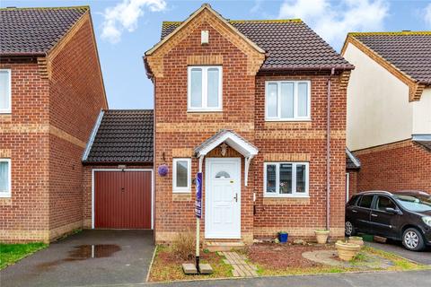 10 Ewan Road, Harold Wood, Romford, RM3 0WW
