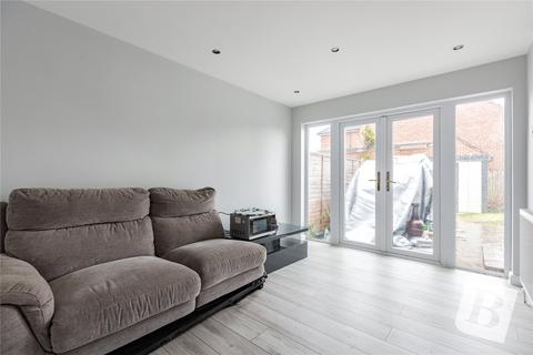 10 Ewan Road, Harold Wood, Romford, RM3 0WW