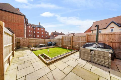 2 Buddery Close, Warfield, Bracknell, RG42 6DJ