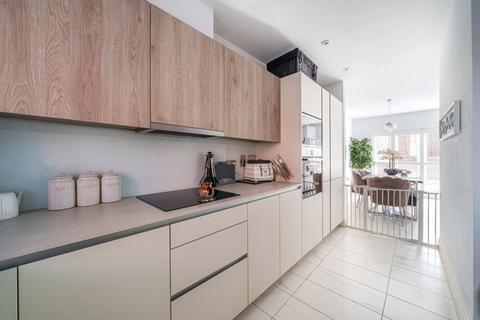 2 Buddery Close, Warfield, Bracknell, RG42 6DJ