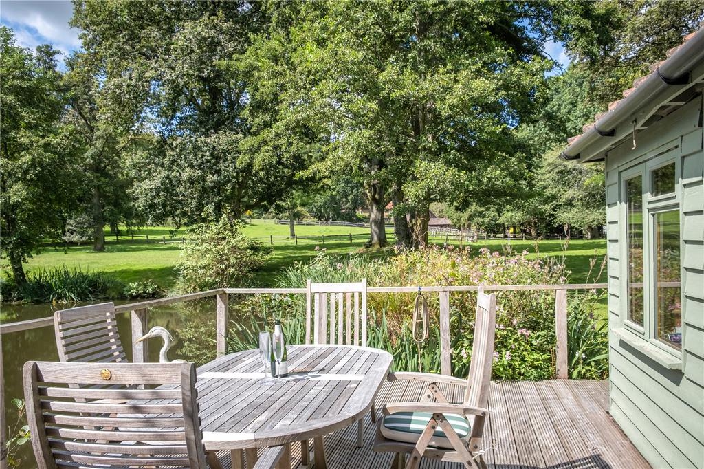 Lakehouse Deck