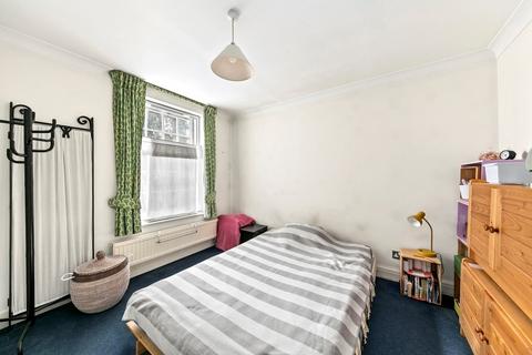 1 bedroom flat for sale, Lamerton Lodge, Kew Road, Kew, Richmond, Surrey TW9