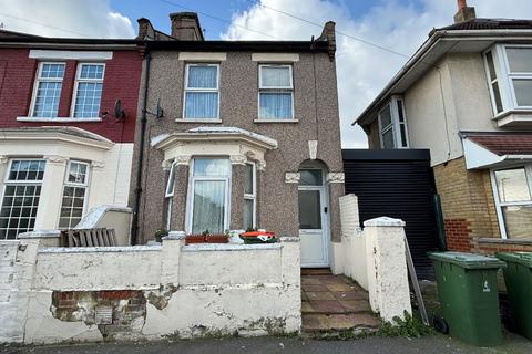 3 bedroom terraced house for sale - Beauchamp Road, Forest Gate, E7