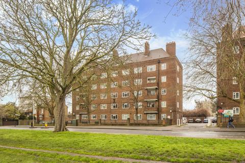 2 bedroom flat for sale, Waveney House, Peckham Rye, London, SE15