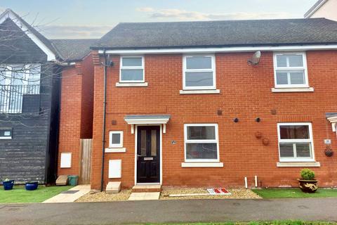 3 bedroom semi-detached house to rent, Paradise Orchard, Aylesbury HP18