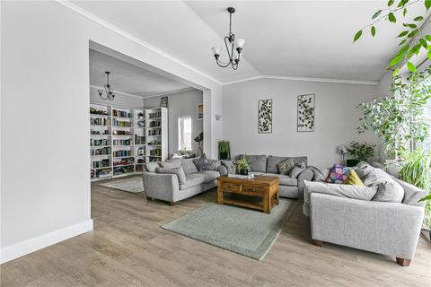 4 bedroom detached house for sale, Heathbrow Road, Welwyn, Hertfordshire