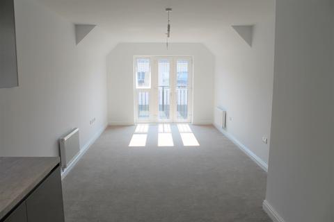 1 bedroom flat for sale - Vale Road, Bushey WD23