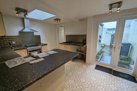 3 bedroom terraced house for sale, Weston, Tophill