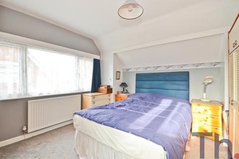 3 bedroom chalet for sale, Newport PO30