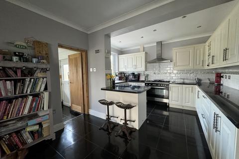 4 bedroom detached house for sale, Oakfield Road, Twyn, Ammanford, Carmarthenshire.