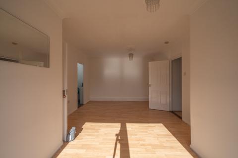 12, Willow Court Abbey Road, Macclesfield, SK10 3PD