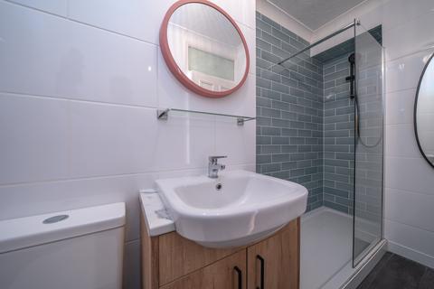 12, Willow Court Abbey Road, Macclesfield, SK10 3PD