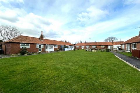 2 bedroom bungalow for sale, West Vale, Filey