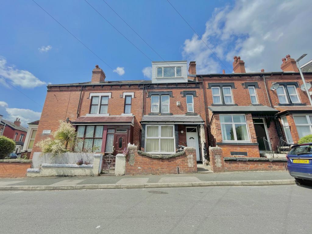 Baldovan Place, Leeds LS8 1 bed terraced house to rent £550 pcm (£127 pw)