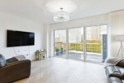 3 bedroom townhouse to rent - Training Drive, Glasgow G13