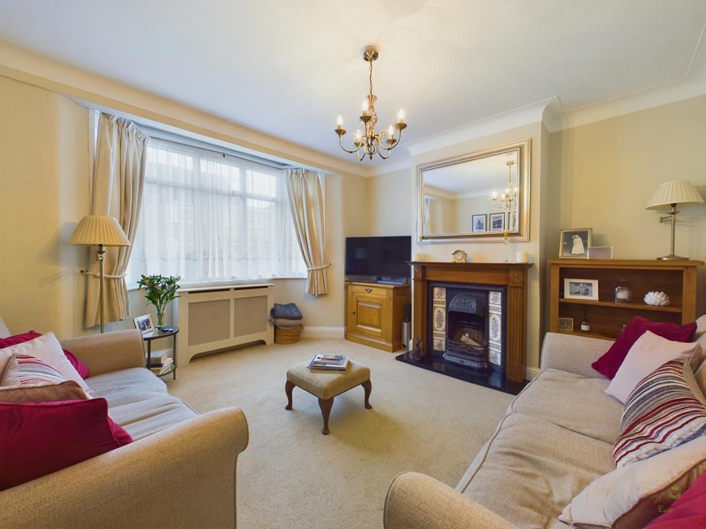 Church Road, Bexleyheath, Kent, DA7 4 bed end of terrace house for sale