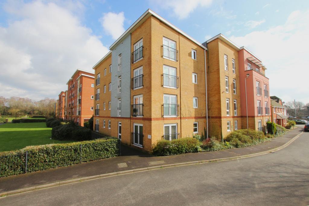 Little Hackets, Havant 2 bed flat for sale £155,000