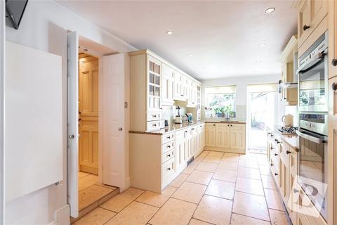 3 bedroom detached house to rent, Curtis Road, Hornchurch, Essex, RM11