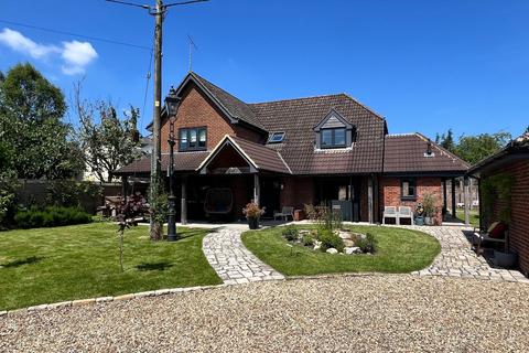 4 bedroom village house for sale, The Gardens, Upavon, Pewsey, Wiltshire, SN9