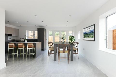 4 bedroom detached house for sale, Plot 125 , The Kennedy at Church Farm, 44 Baker Crescent OX14