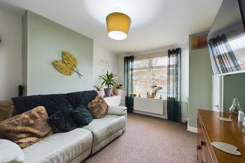 2 bedroom terraced house to rent, Hotham Road South, HU5