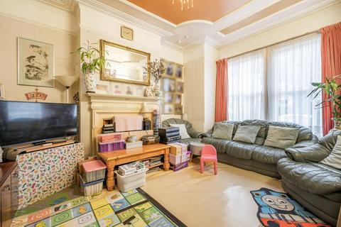 4 bedroom terraced house for sale, Englewood Road, Clapham South