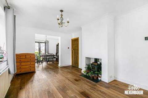 3 bedroom end of terrace house to rent, Molesey Road, Walton-on-Thames, KT12