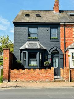 4 bedroom end of terrace house for sale, Kings Road, Henley-on-Thames, Oxfordshire, RG9.