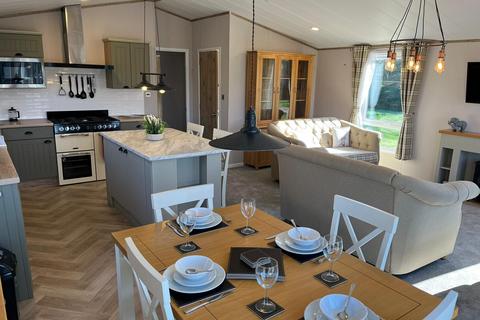 2 bedroom lodge for sale, Gilberdyke East Riding of Yorkshire