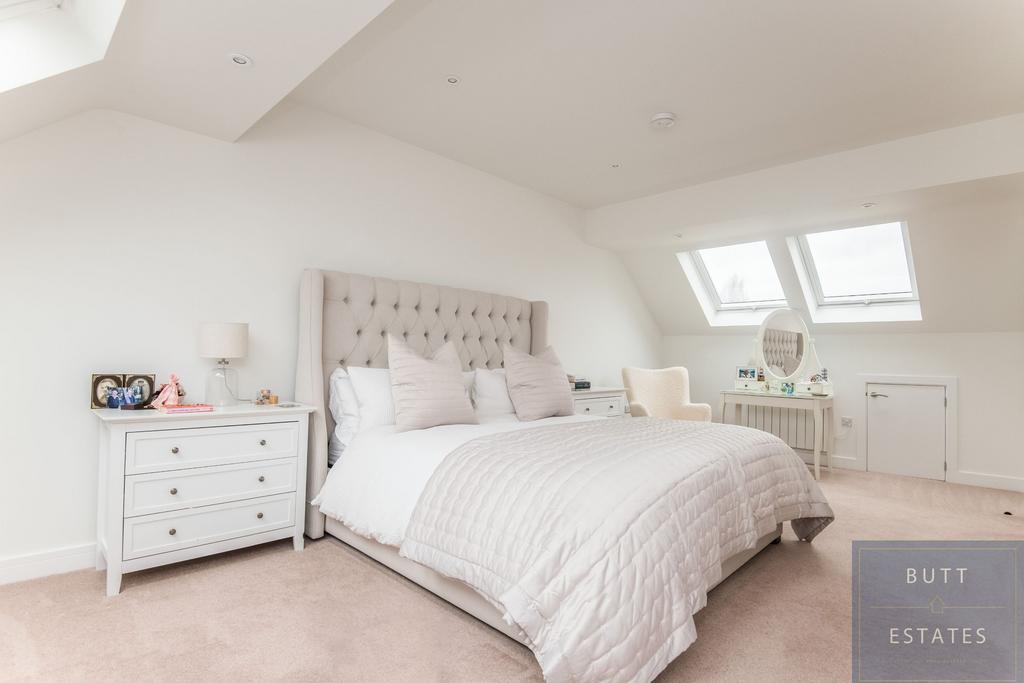 Chaucer Grove, Exeter EX4 2 bed for sale £260,000