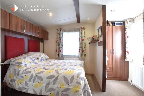 2 bedroom static caravan for sale, Oaklands Holiday Park, St Osyth