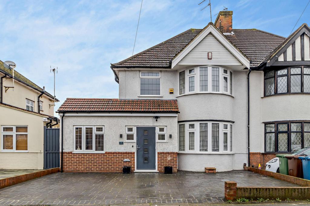 Village Way, Pinner, HA5 4 bed semidetached house for sale £850,000