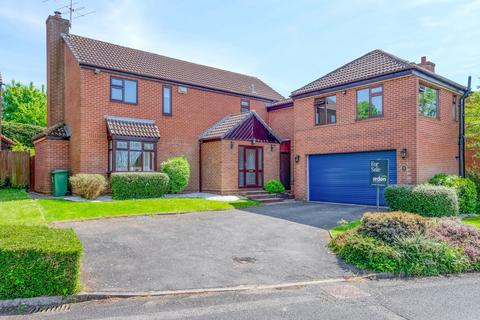 18 Brookfield Close, Hunt End, Redditch, B97 5LL